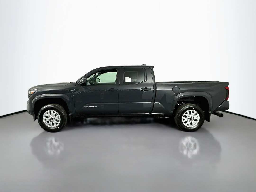 2026 Toyota Tacoma SR5 - Image 4