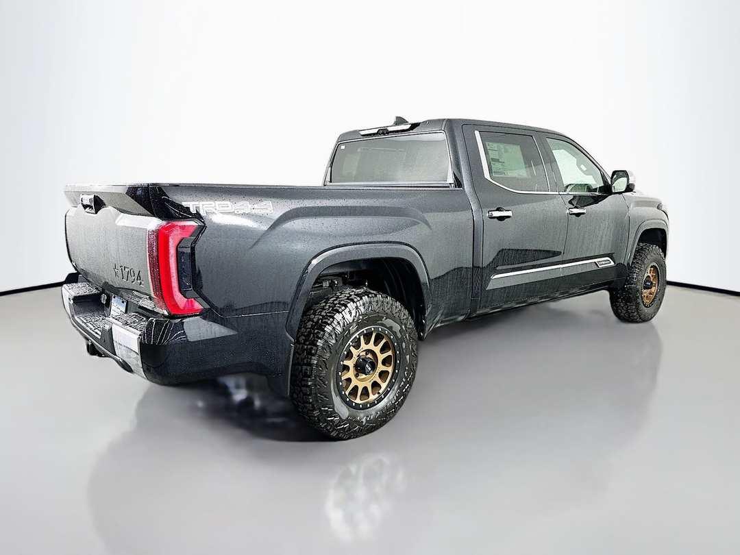 2026 Toyota Tundra Hybrid 1794 Edition - Image 7