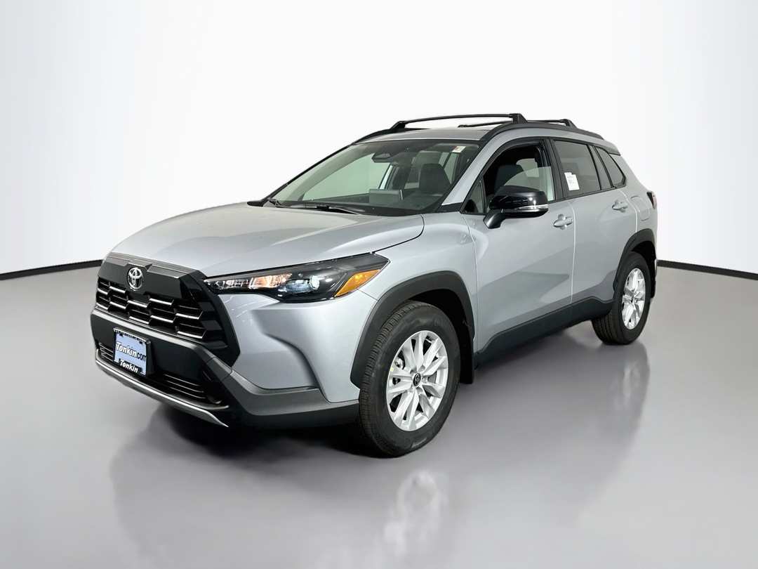 2026 Toyota Corolla Cross LE - Image 3