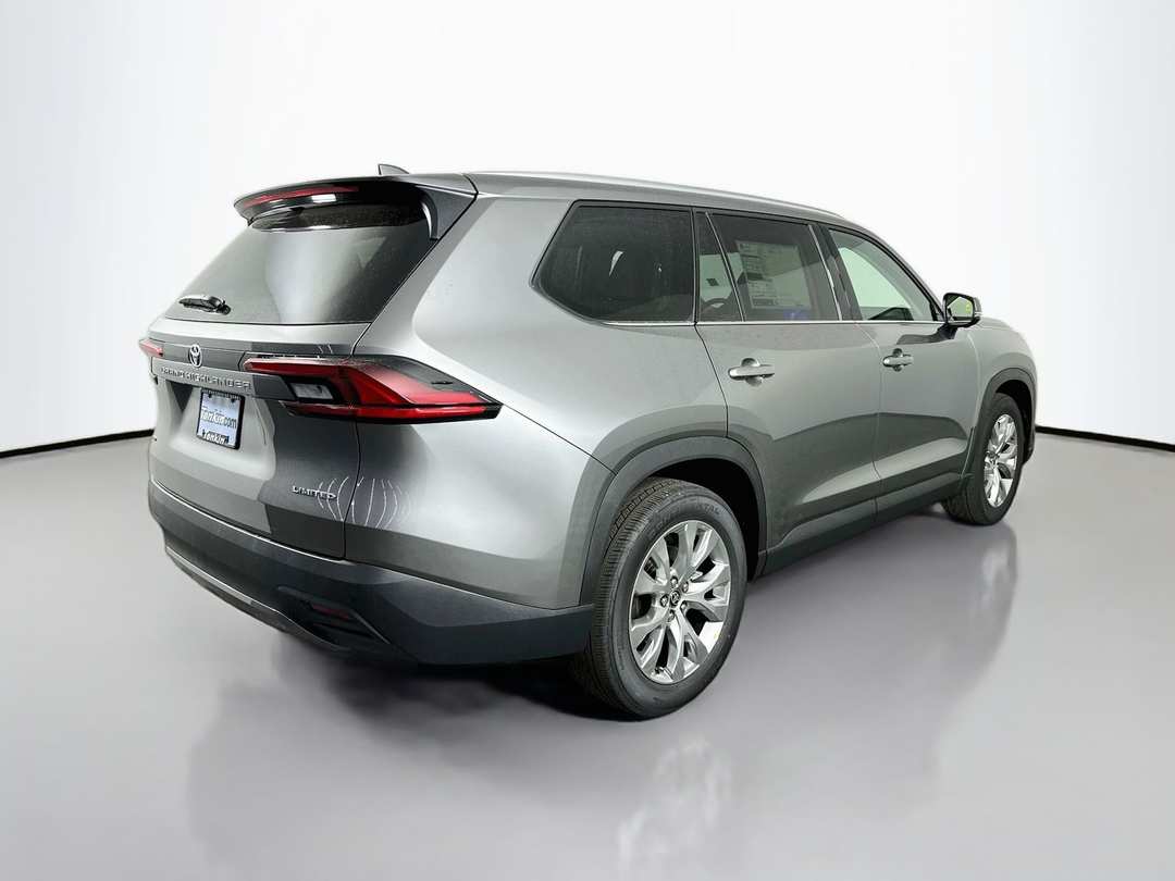 2026 Toyota Grand Highlander Limited - Image 7