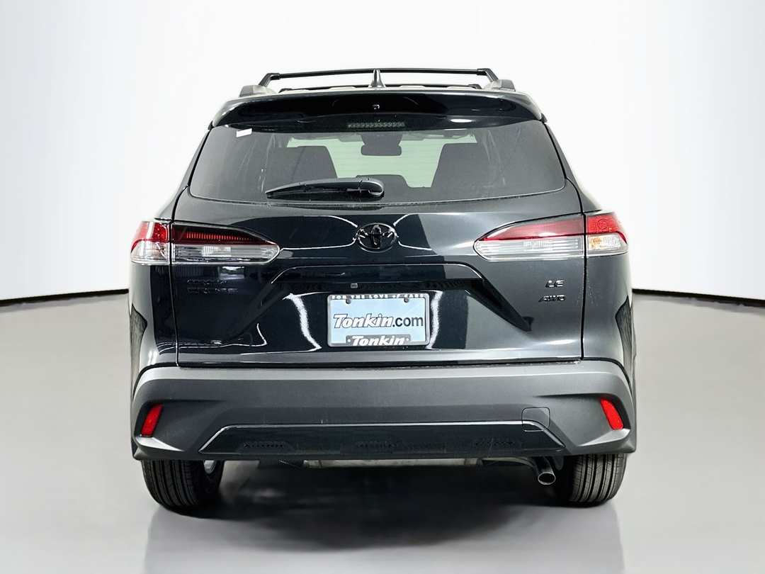 2026 Toyota Corolla Cross LE - Image 6