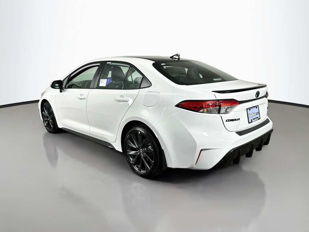 2026 Toyota Corolla SE - Image 5