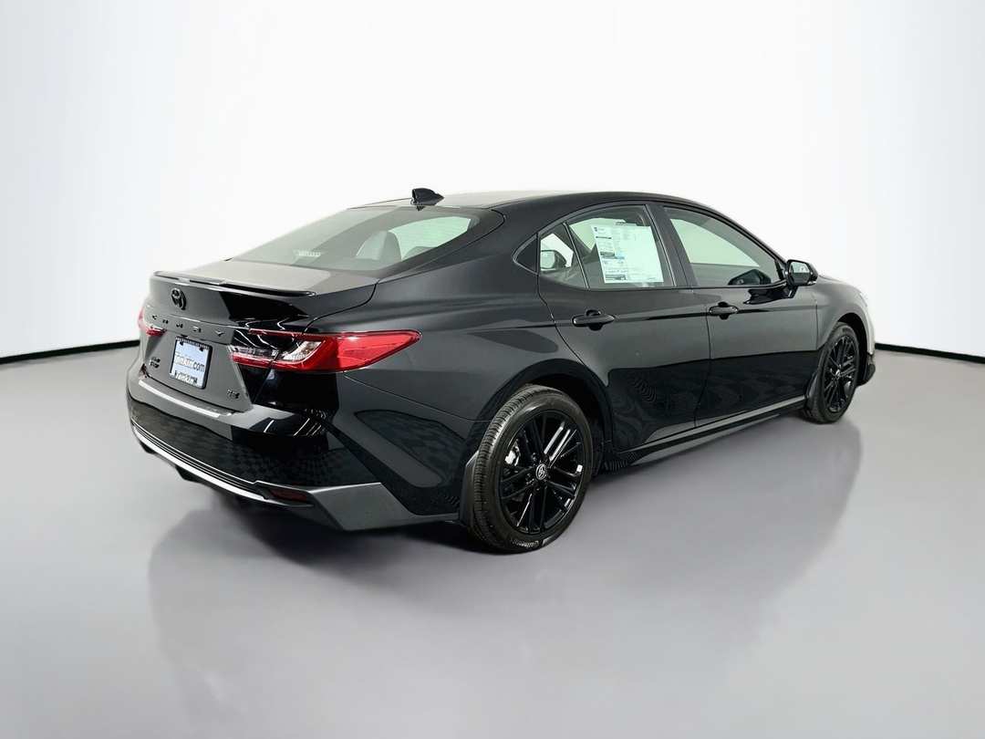 2026 Toyota Camry XSE - Image 7