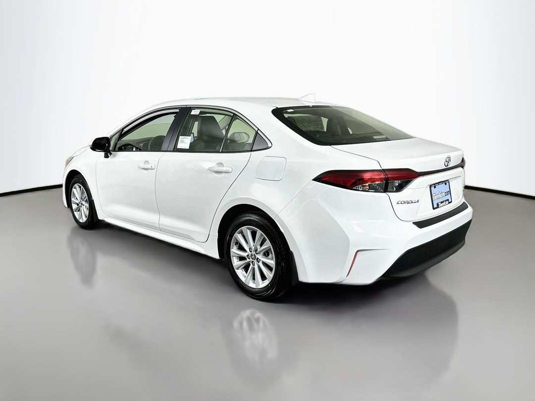 2026 Toyota Corolla Hybrid XLE - Image 5