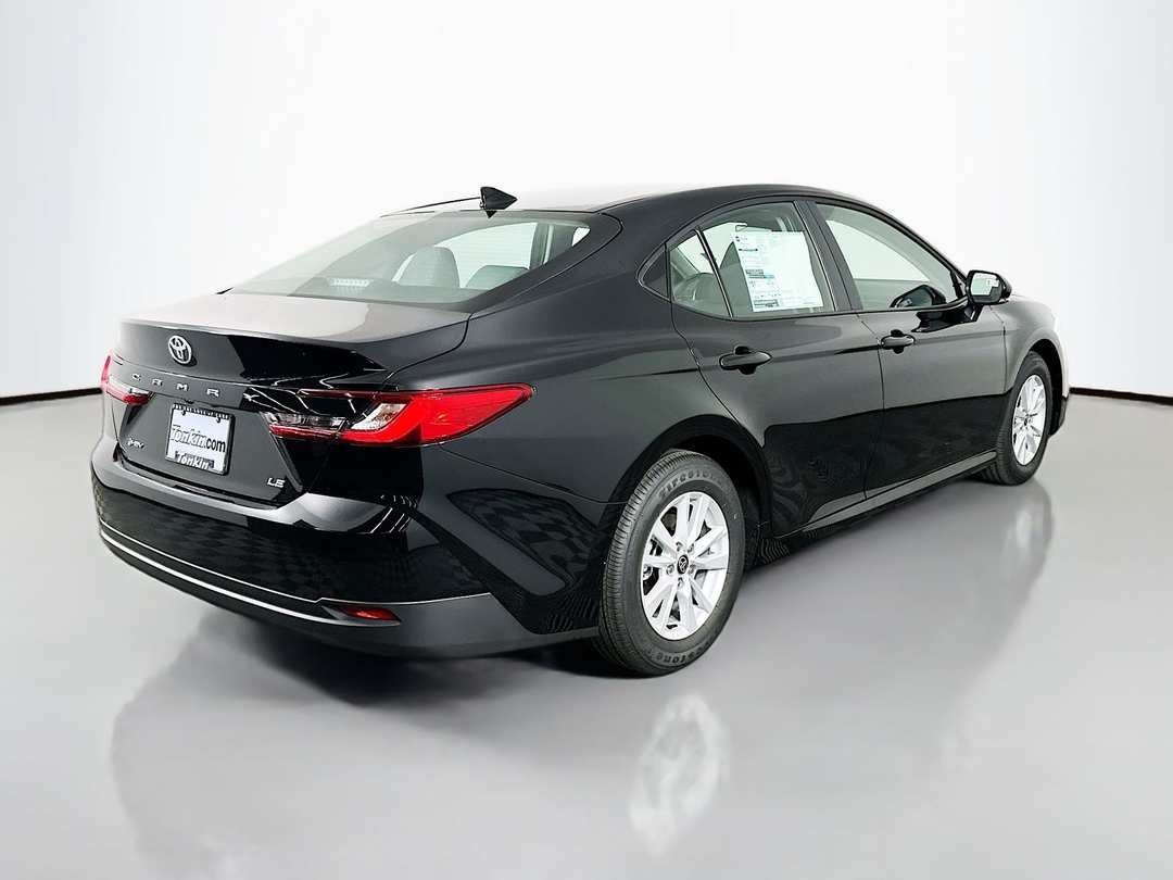 2026 Toyota Camry LE - Image 7
