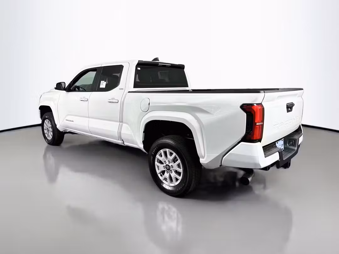 2026 Toyota Tacoma SR5 - Image 5