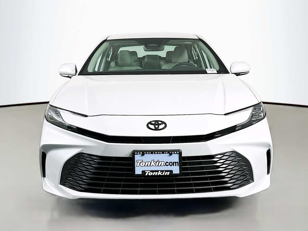 2026 Toyota Camry XLE - Image 2