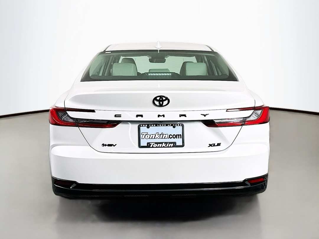 2026 Toyota Camry XLE - Image 6