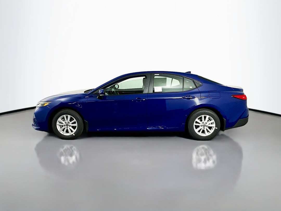 2026 Toyota Camry LE - Image 4