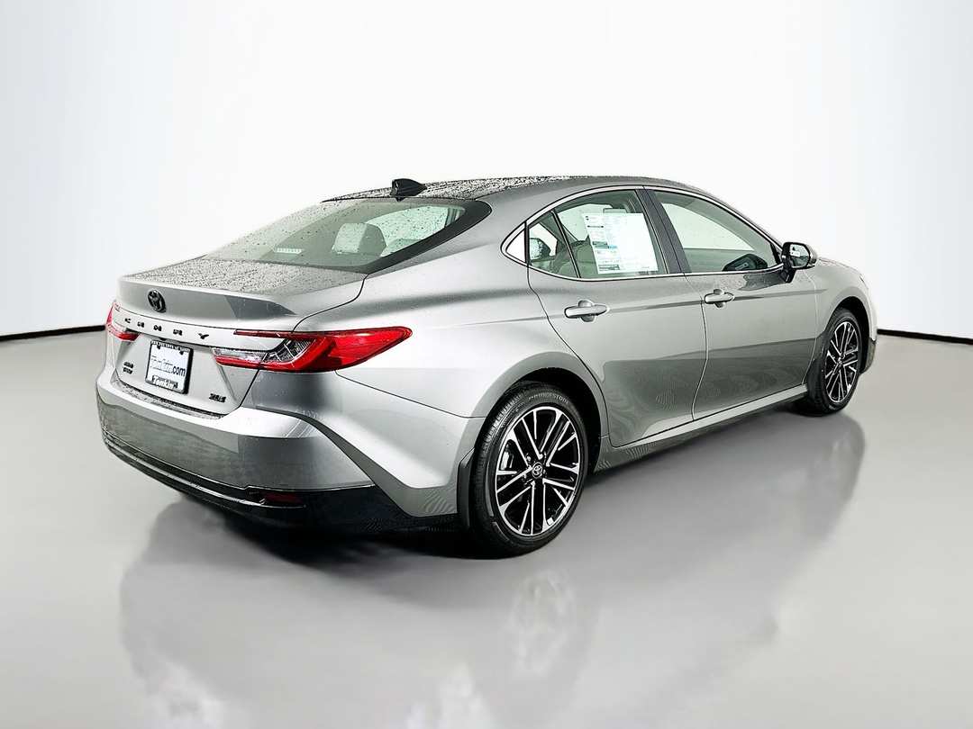 2026 Toyota Camry XSE - Image 7