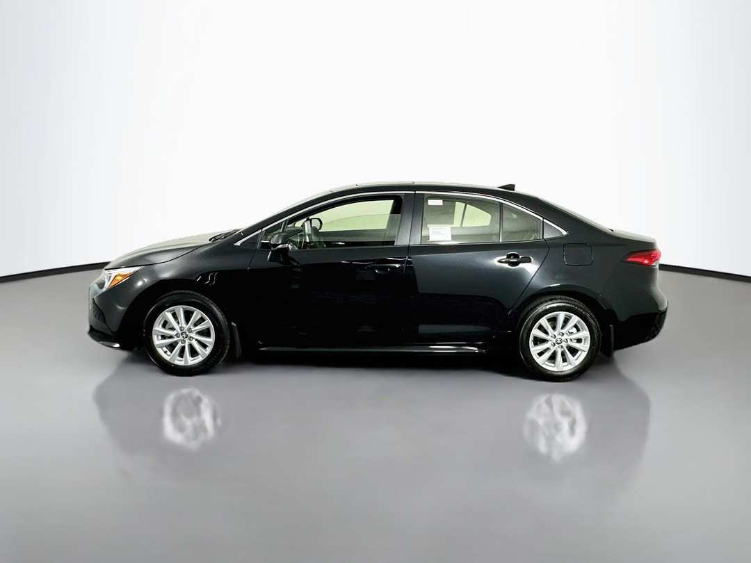 2026 Toyota Corolla Hybrid XLE - Image 4